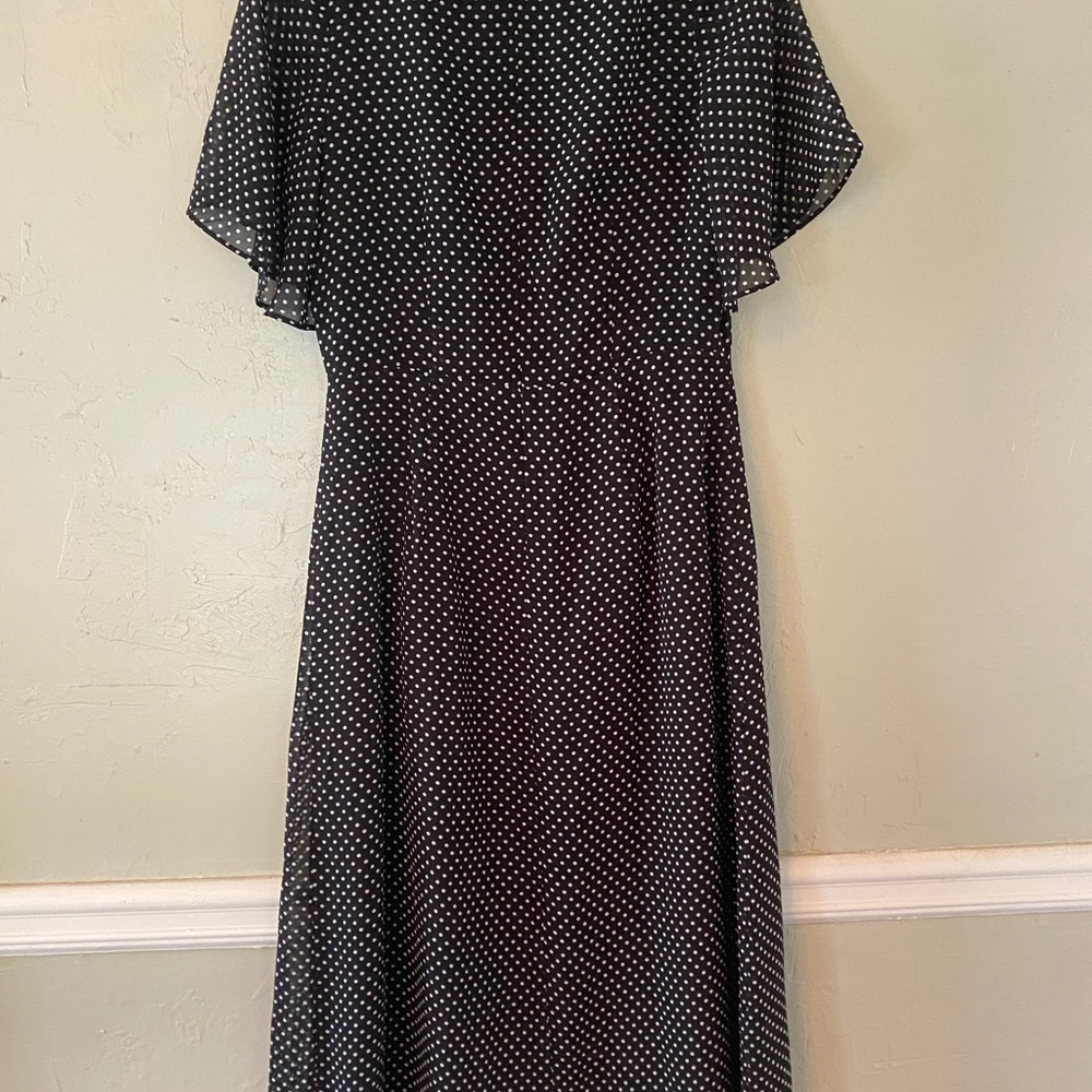 Ann Taylor size 2 Polka a dot mid calf dress